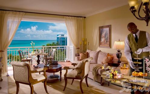 Royal Windsor Beachfront One Bedroom Suite - WS (4)